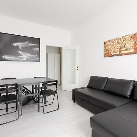 Apartment With Balcony -Bisceglie Red Line Subway Mailand Exterior foto