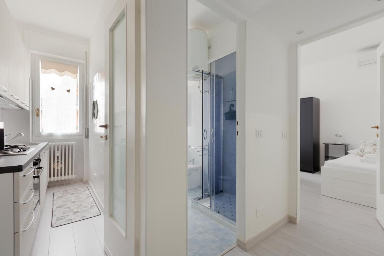 Apartment With Balcony -Bisceglie Red Line Subway Mailand Exterior foto